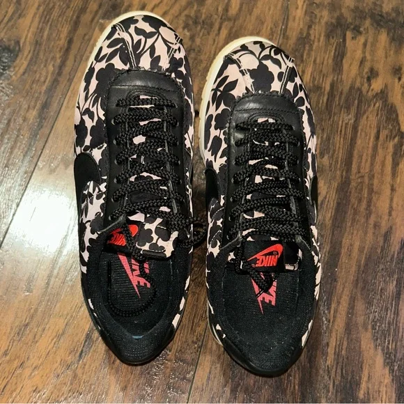 Nike Cortez Sneakers - Picture 5 of 11